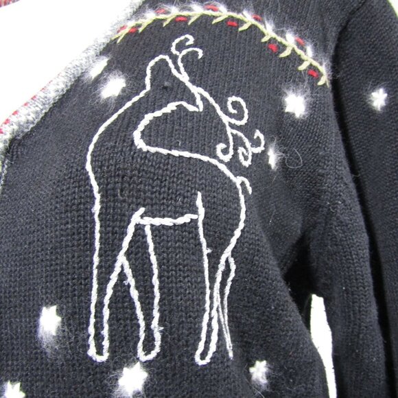 CHRISTMAS XMAS HOLIDAY SKATES REINDEER SNOWFLAKES WINTER SCENE SWEATER  ZIP L - Picture 10 of 12
